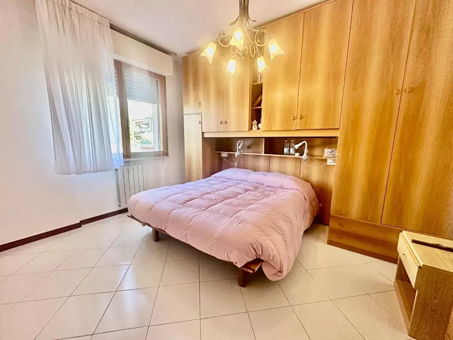 Immagine 5 di Appartamento in vendita  a Carrara