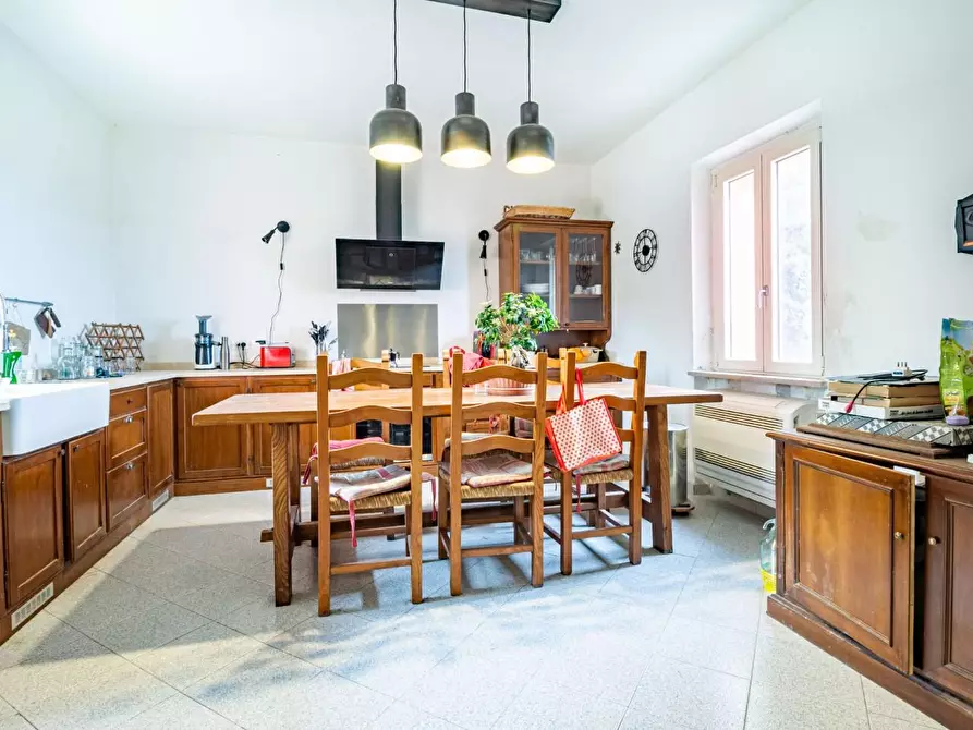 Immagine 10 di Villa in vendita  a San Giuliano Terme
