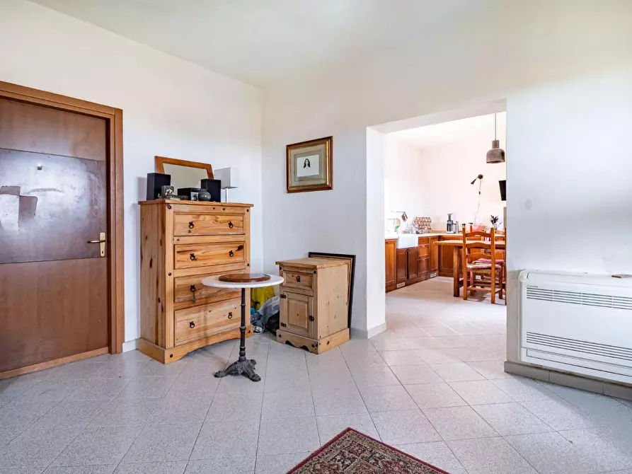 Immagine 2 di Villa in vendita  a San Giuliano Terme