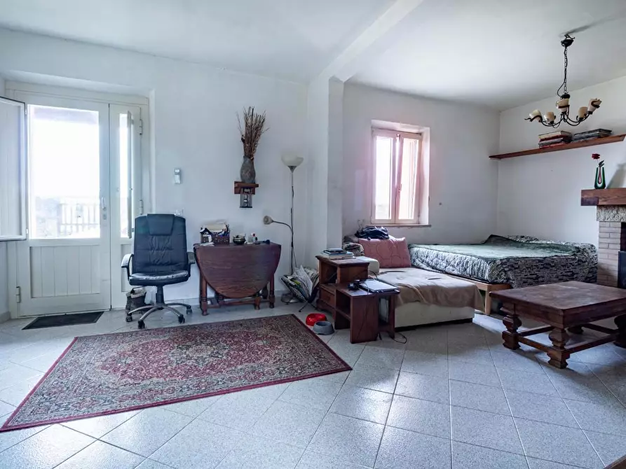 Immagine 3 di Villa in vendita  a San Giuliano Terme