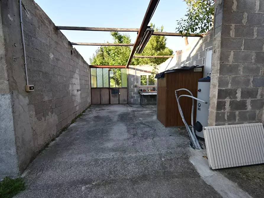 Immagine 42 di Terratetto in vendita  a Vecchiano