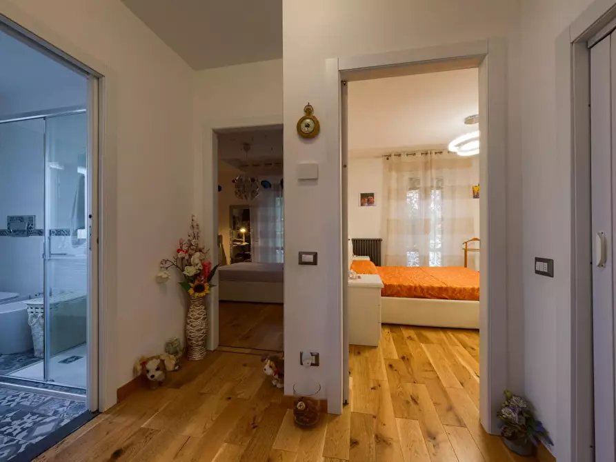 Immagine 15 di Appartamento in vendita  a Firenze