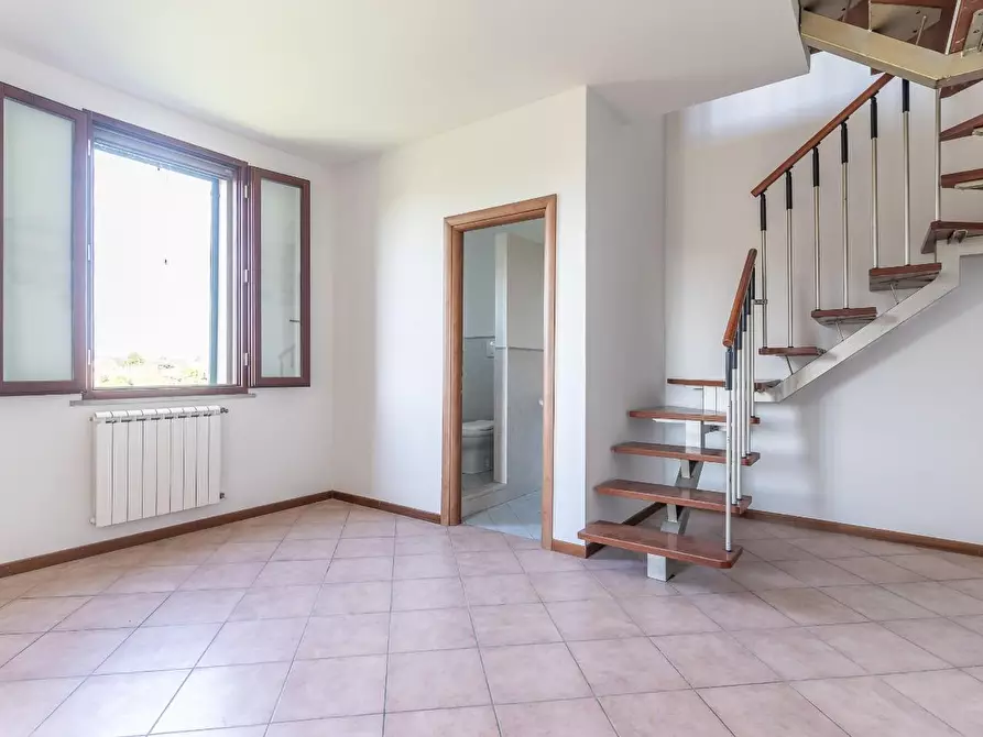 Immagine 8 di Appartamento in vendita  a Santa Croce Sull'arno