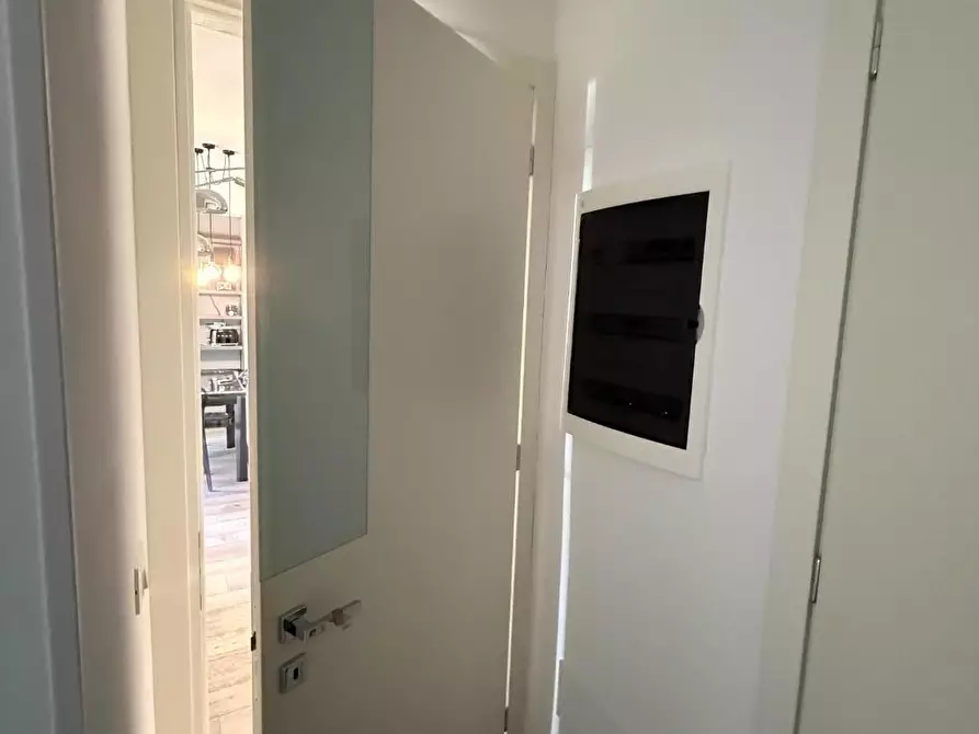 Immagine 21 di Appartamento in vendita  a Massa