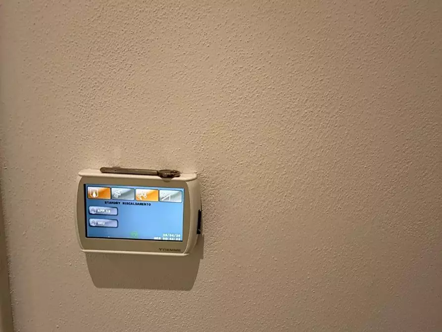 Immagine 48 di Appartamento in vendita  a Massa