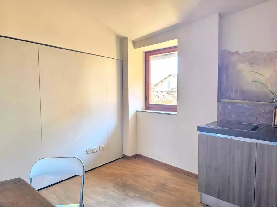 Immagine 17 di Appartamento in vendita  a Siena