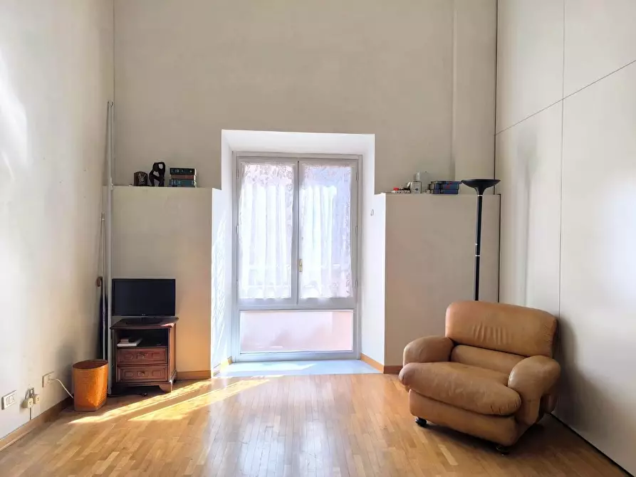 Immagine 9 di Appartamento in vendita  a Siena