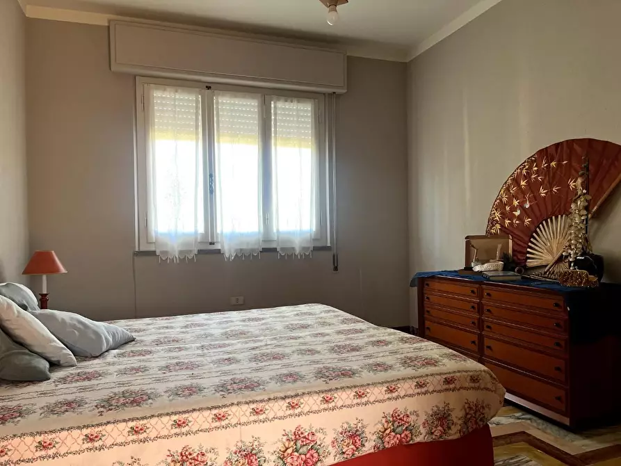 Immagine 12 di Villa in vendita  a Seravezza