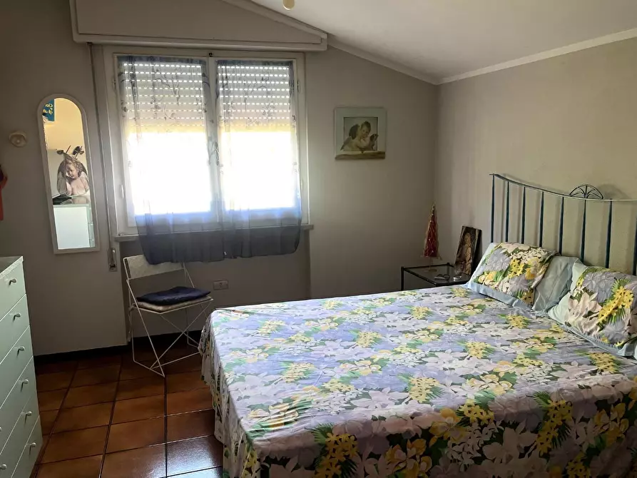 Immagine 9 di Villa in vendita  a Seravezza