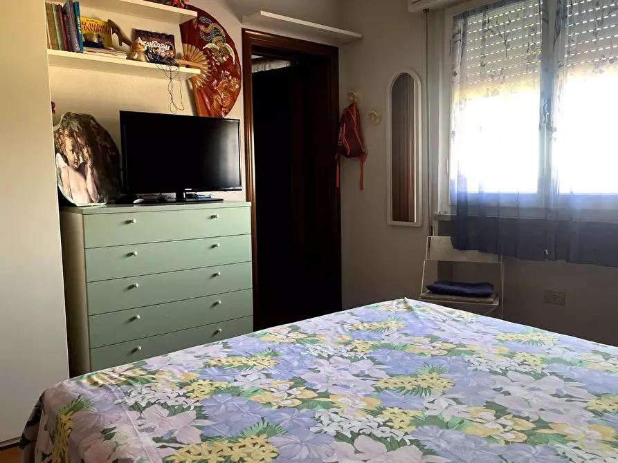 Immagine 10 di Villa in vendita  a Seravezza
