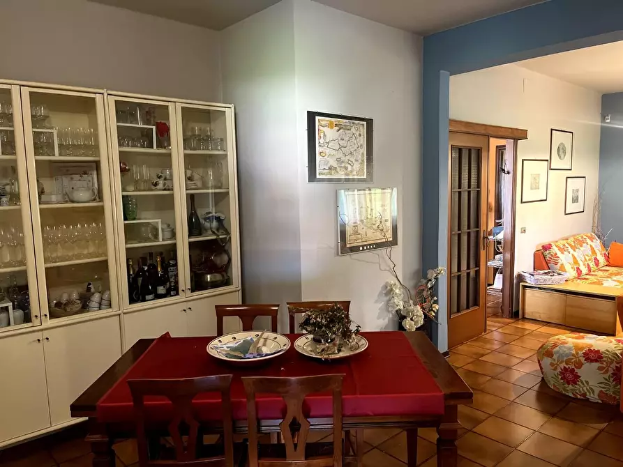 Immagine 5 di Villa in vendita  a Seravezza