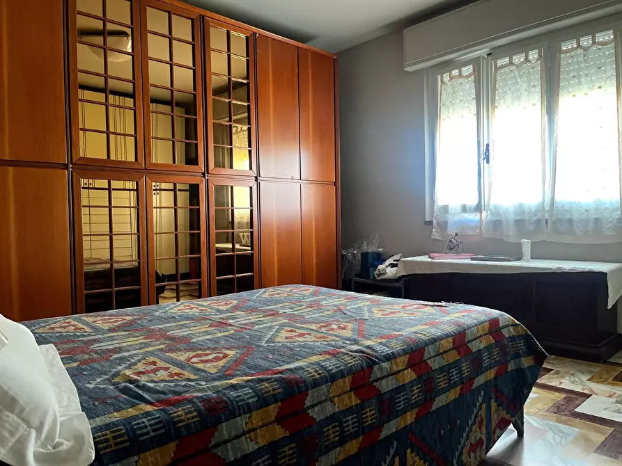 Immagine 18 di Villa in vendita  a Seravezza