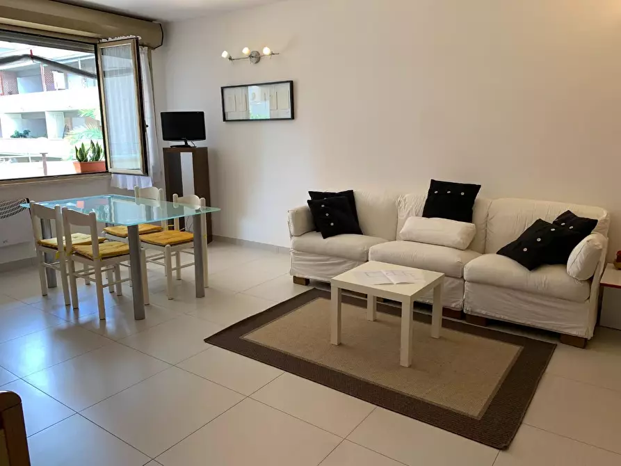 Immagine 1 di Loft/Open space in vendita  a San Vincenzo