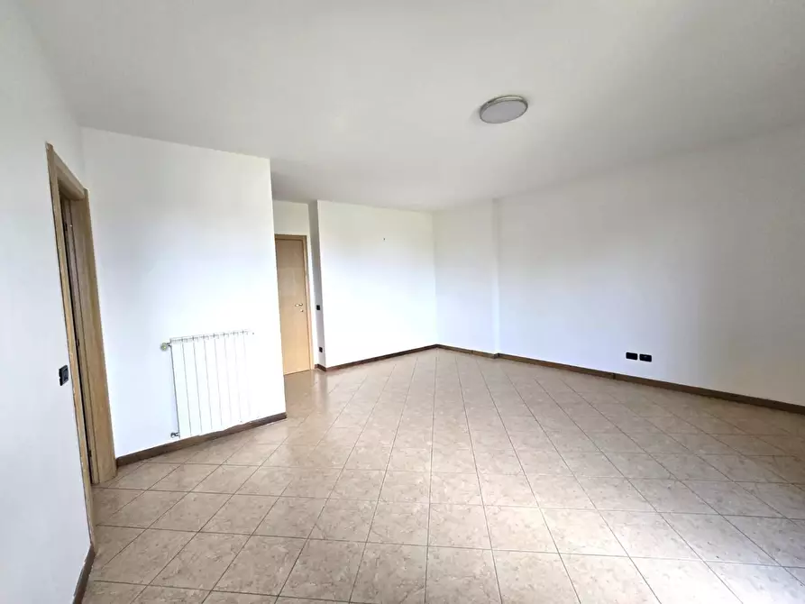 Immagine 16 di Appartamento in vendita  a Colle Di Val D'elsa