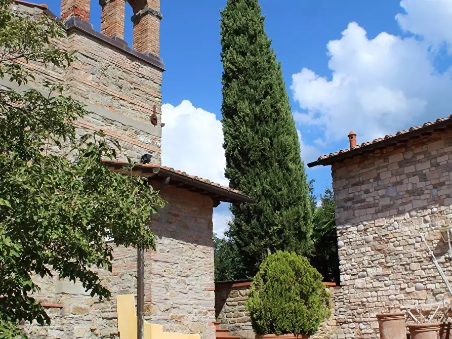 Immagine 10 di Villa in vendita  a Vicchio