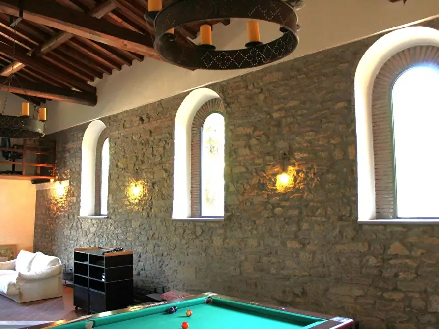 Immagine 4 di Villa in vendita  a Vicchio