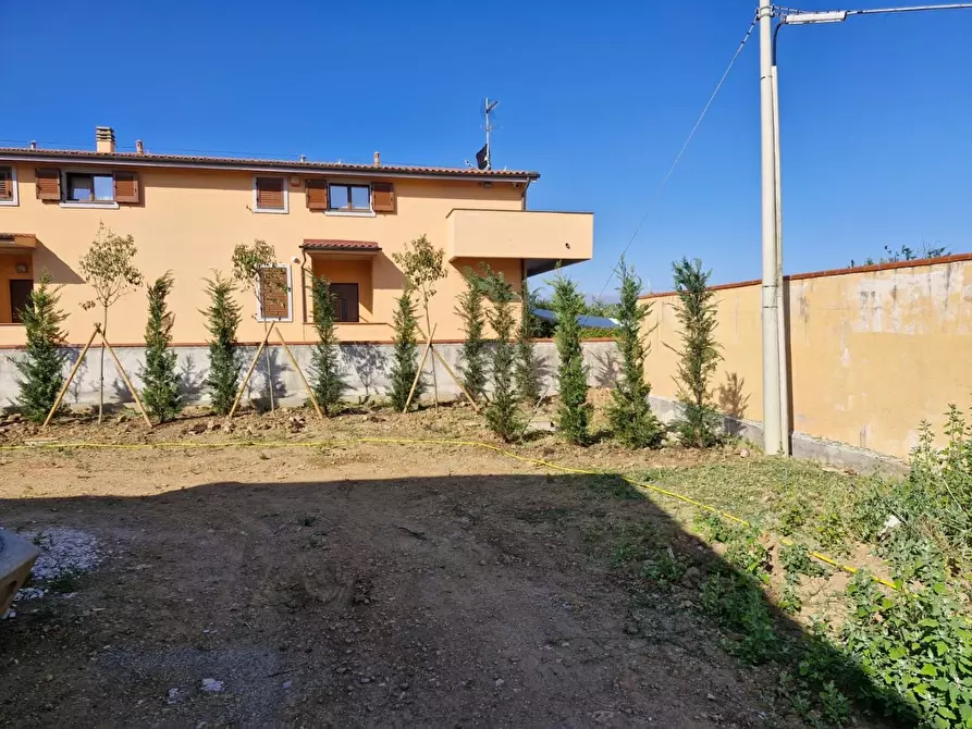 Immagine 9 di Casa bifamiliare in vendita  a Livorno