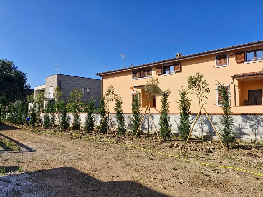 Immagine 7 di Casa bifamiliare in vendita  a Livorno