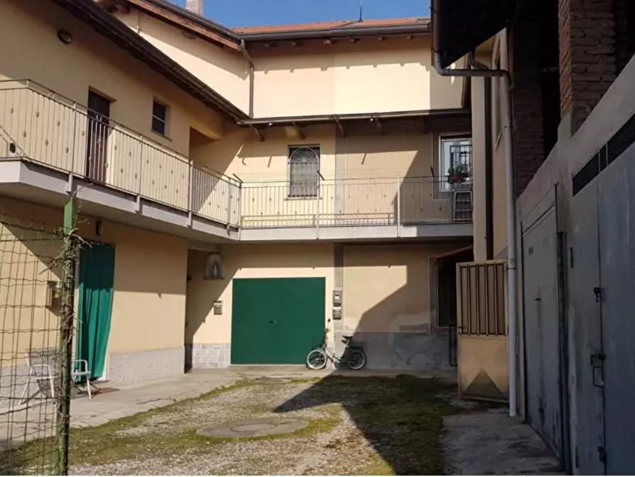 Immagine 2 di Appartamento in vendita  a Cambiago