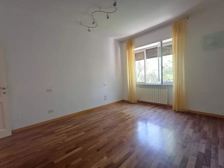 Immagine 19 di Appartamento in vendita  a Siena