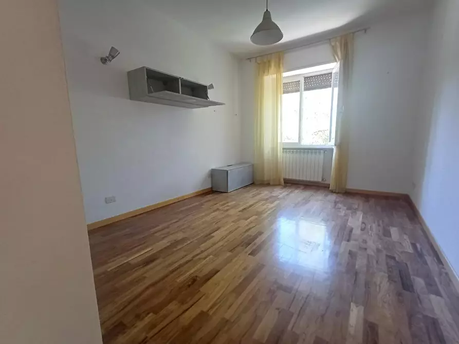 Immagine 15 di Appartamento in vendita  a Siena