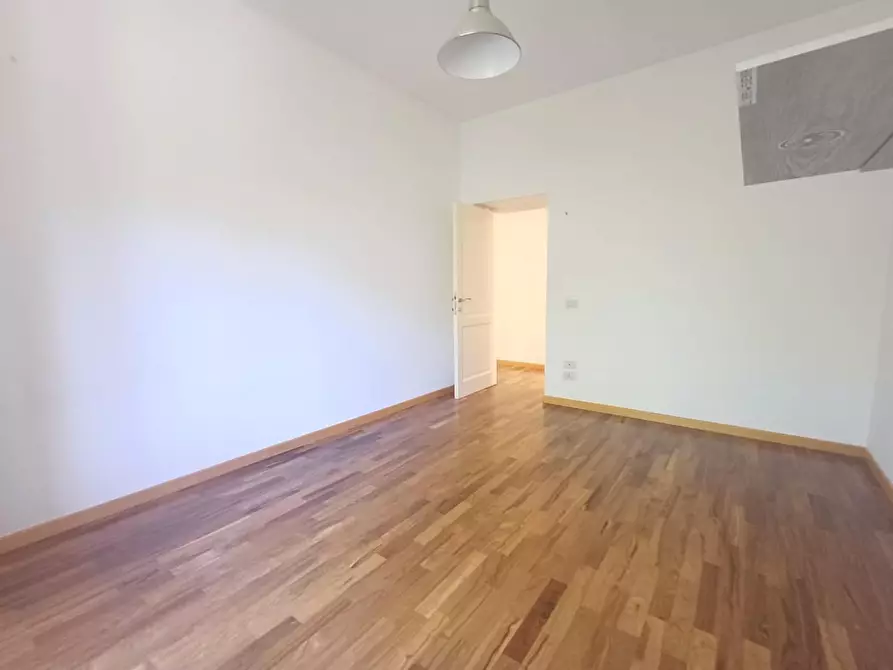 Immagine 18 di Appartamento in vendita  a Siena