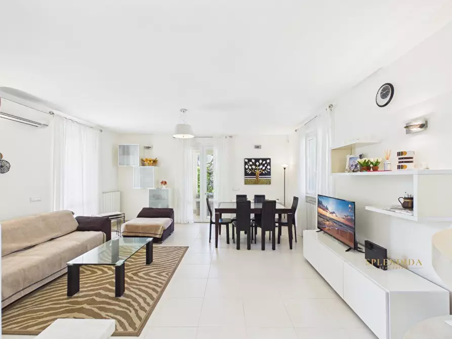Immagine 10 di Villa in affitto  a Forte Dei Marmi