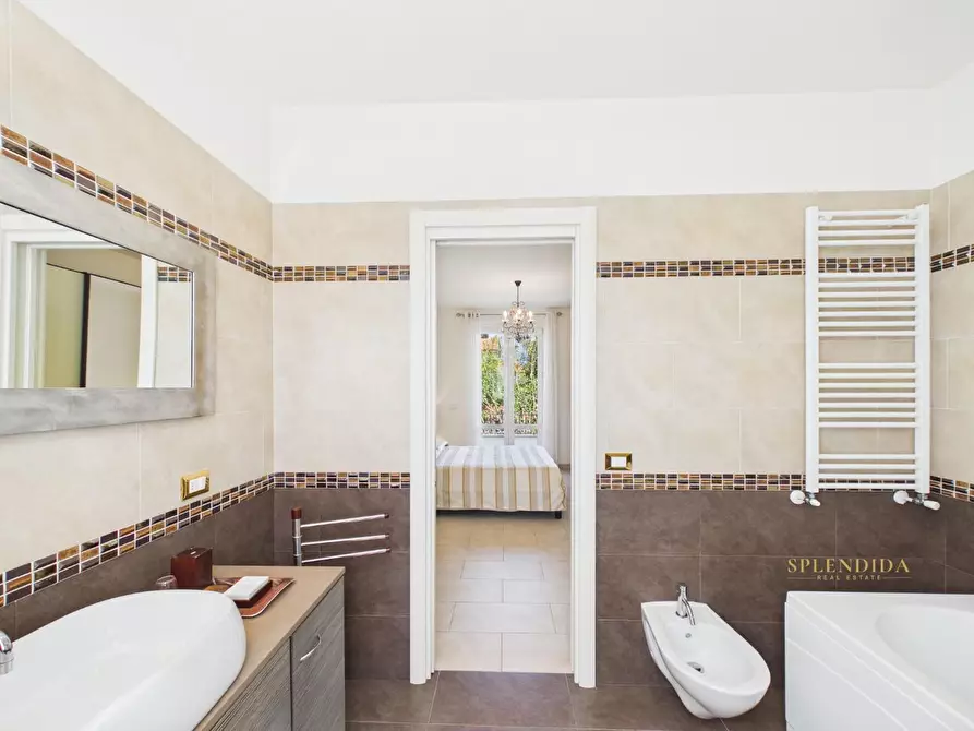Immagine 22 di Villa in affitto  a Forte Dei Marmi