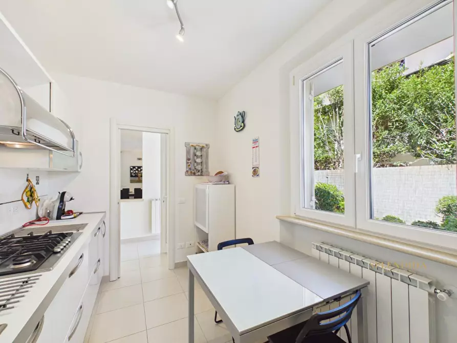 Immagine 13 di Villa in affitto  a Forte Dei Marmi