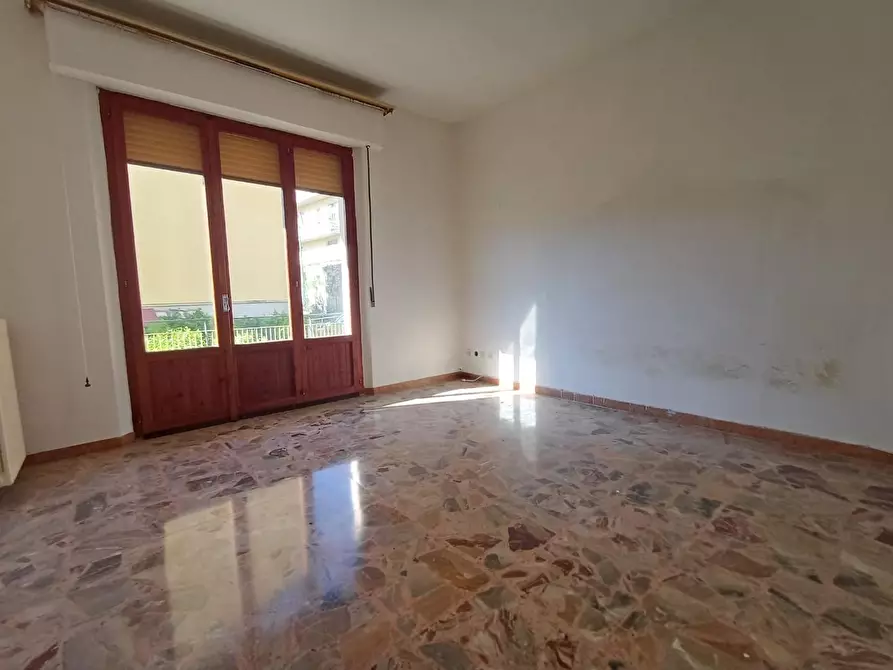 Immagine 12 di Appartamento in vendita  a Siena