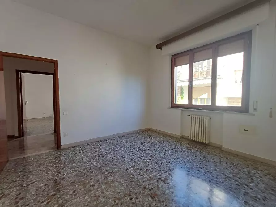 Immagine 7 di Appartamento in vendita  a Siena
