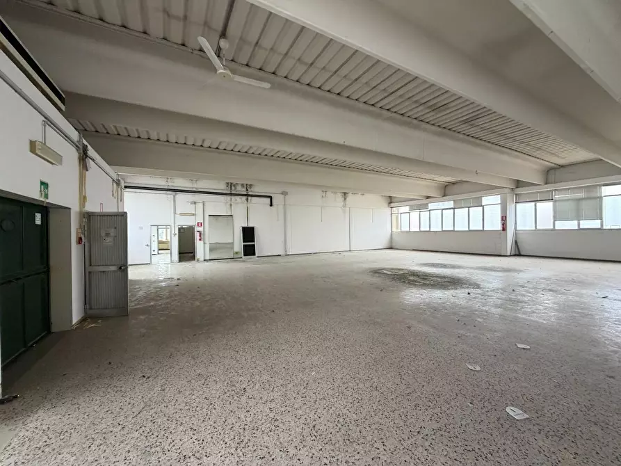 Immagine 17 di Capannone industriale in vendita  a Empoli