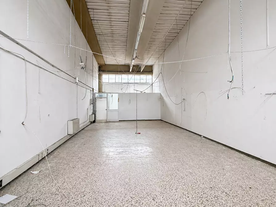 Immagine 9 di Capannone industriale in vendita  a Empoli