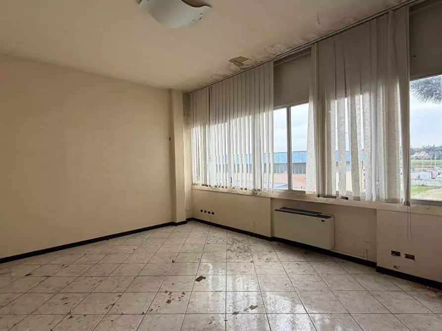Immagine 20 di Capannone industriale in vendita  a Empoli