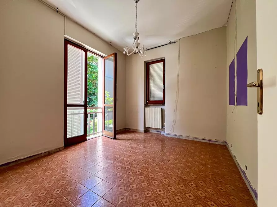 Immagine 11 di Appartamento in vendita  a Massa