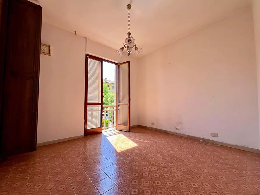 Immagine 14 di Appartamento in vendita  a Massa
