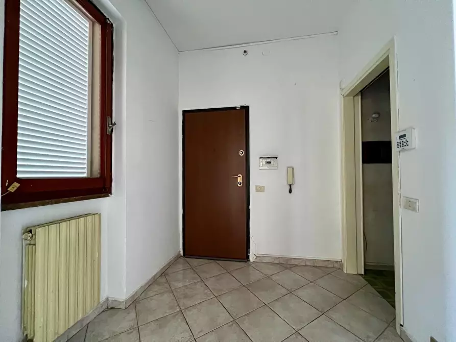 Immagine 6 di Appartamento in vendita  a Massa