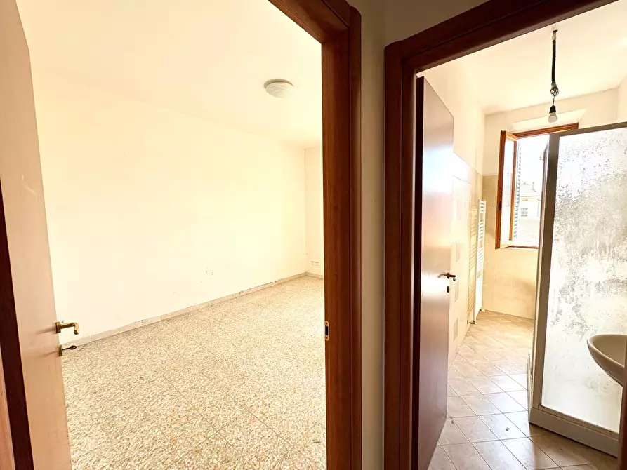 Immagine 17 di Appartamento in vendita  a Empoli