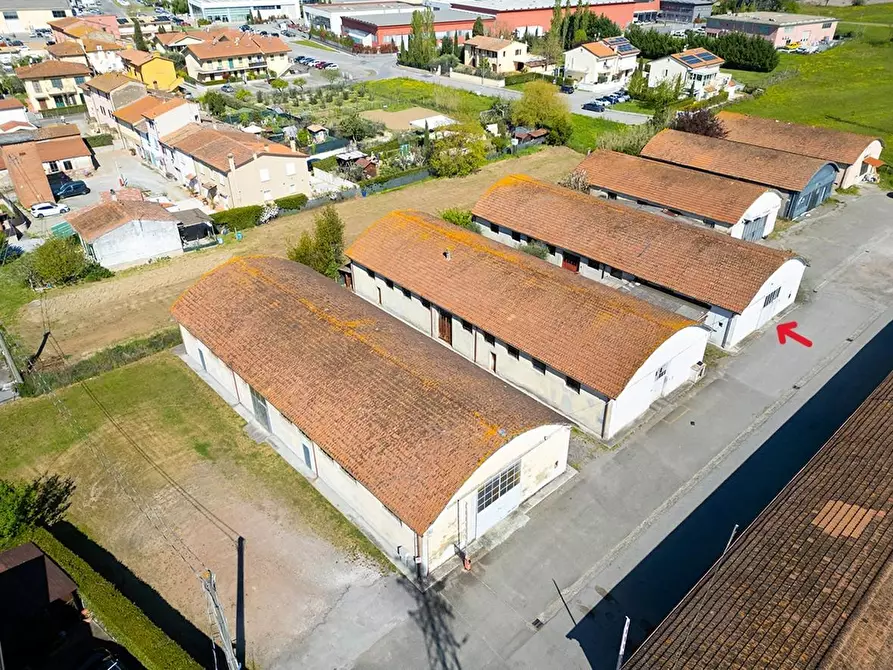 Immagine 3 di Attività artigianale in affitto  a Ponsacco