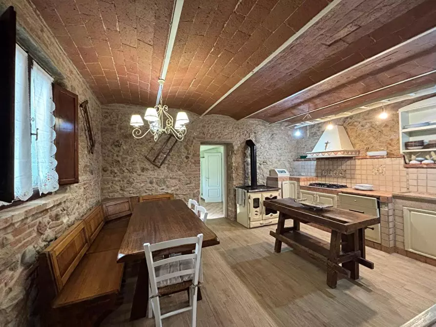 Immagine 43 di Villa in vendita  a Palaia
