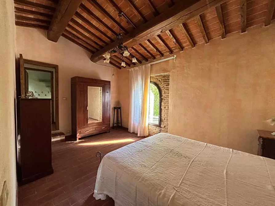 Immagine 49 di Villa in vendita  a Palaia