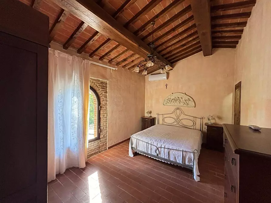 Immagine 48 di Villa in vendita  a Palaia