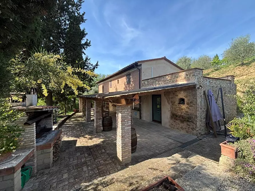 Immagine 1 di Villa in vendita  a Palaia