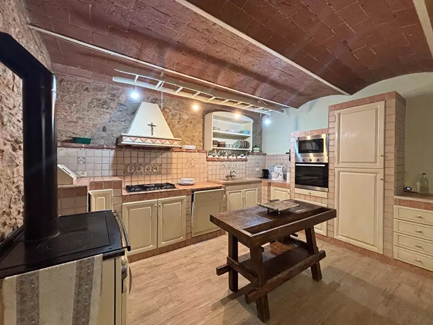 Immagine 42 di Villa in vendita  a Palaia