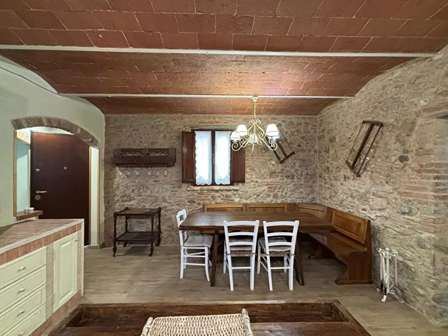 Immagine 40 di Villa in vendita  a Palaia