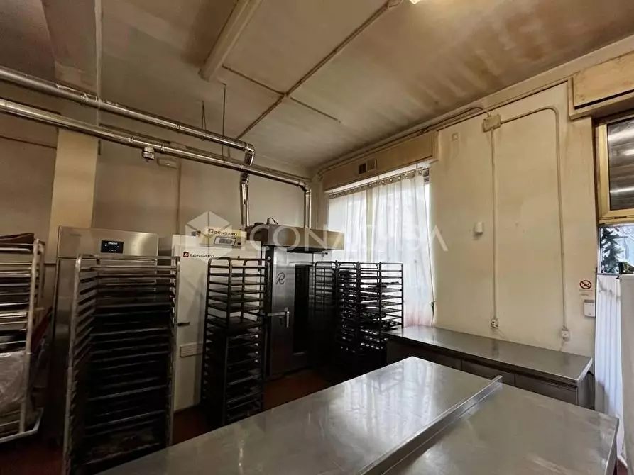 Immagine 7 di Attività artigianale in vendita  a Pontedera