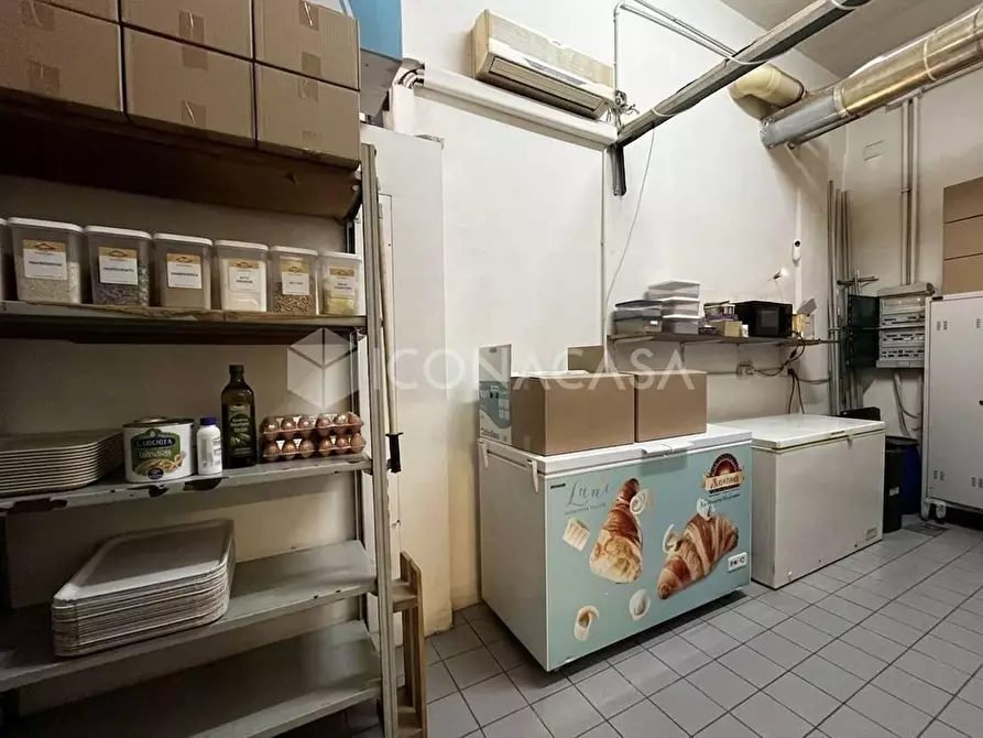 Immagine 16 di Attività artigianale in vendita  a Pontedera