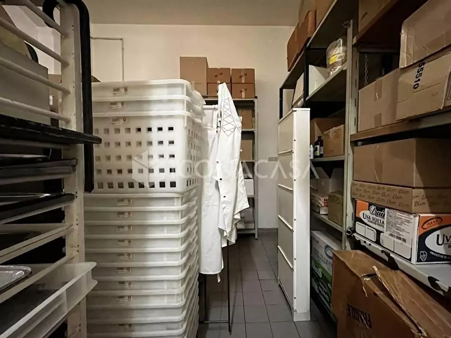 Immagine 10 di Attività artigianale in vendita  a Pontedera