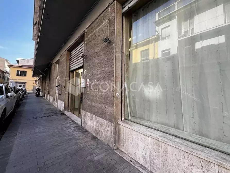 Immagine 20 di Attività artigianale in vendita  a Pontedera