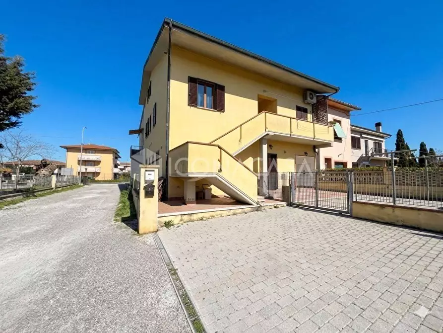 Immagine 10 di Appartamento in vendita  a Montopoli In Val D'arno